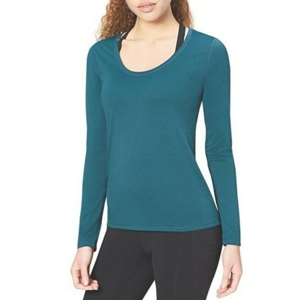 Amazon Brand - Core 10 Women's 'Lighter Than Air' - Quick Dry Yoga T-Shirt. M